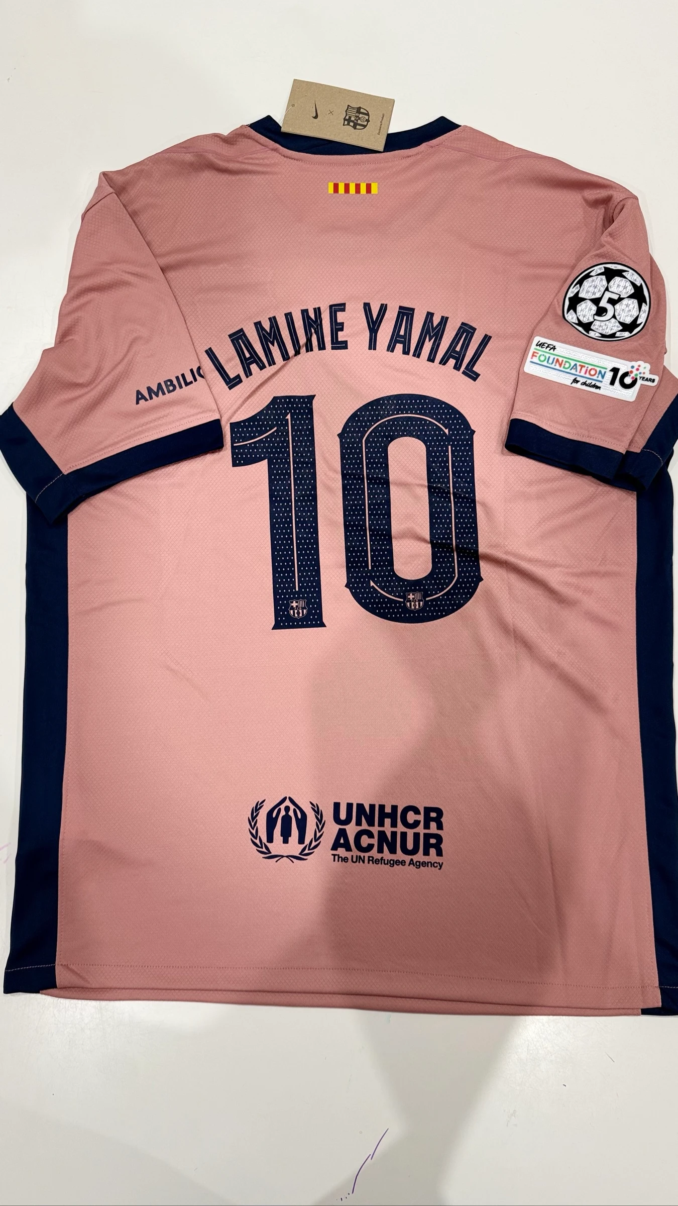 Camiseta Barcelona 25-26, tamanho 10 Lamine Yamal – photo 2